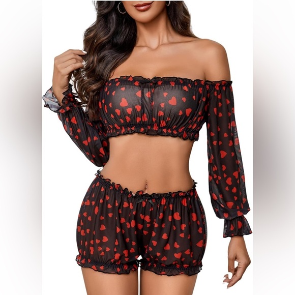 2 piece heart ruffle top and shorts set - Picture 1 of 6